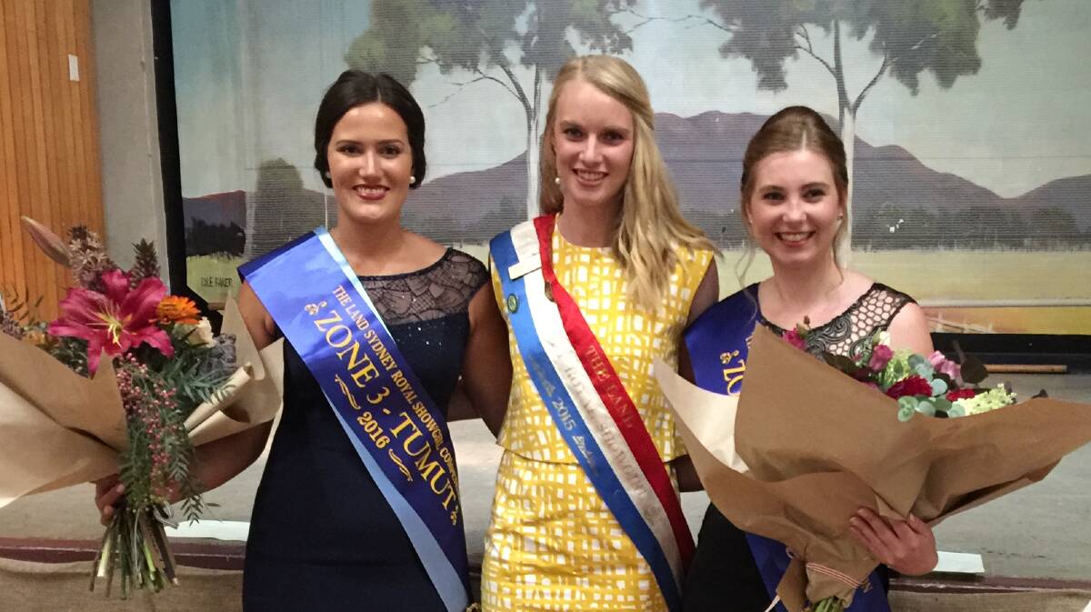 SMILES: The Land Royal Sydney Showgirl Competition Zone 3 winners Georgia Shellard (right) and Stephanie Davies with 2015 Royal Sydney Showgirl Ellie Stephens. 