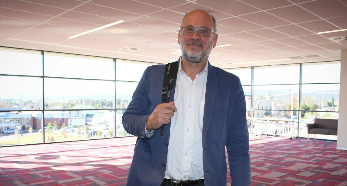 LINKING COUNCILS: Dr Tim Flannery visited Bega on Tuesday to discuss the Climate Council's Cities Power Partnerships. Picture: Alasdair McDonald