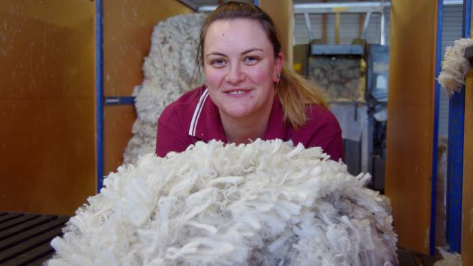 Growing up in the wool industry, Belinda Smith became a wool classer and is highly sought by Gippsland wool growers.