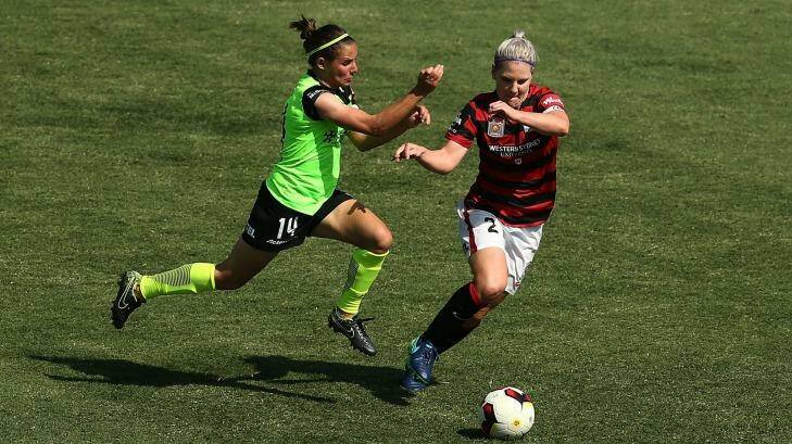 Canberra acting-captain Ashleigh Sykes was dangerous up front, but it wasn't enough as United blow a chance to claim top spot. Photo: Mark Metcalfe