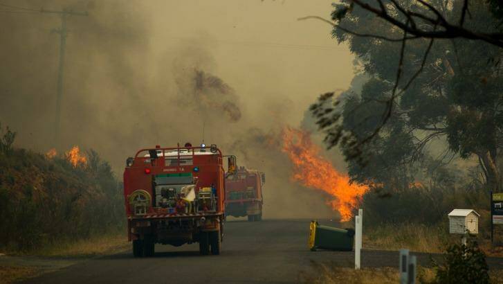 The fire at Widgiewa Road near Queanbeyan, NSW. Photo: Jay Cronan