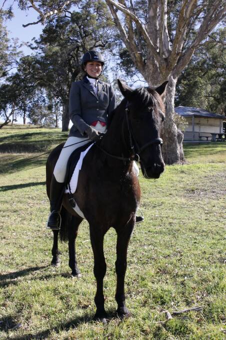Marisa Whant of Lochiel brought Gotico Park Estralo out to the Bemboka dressage day for training. 