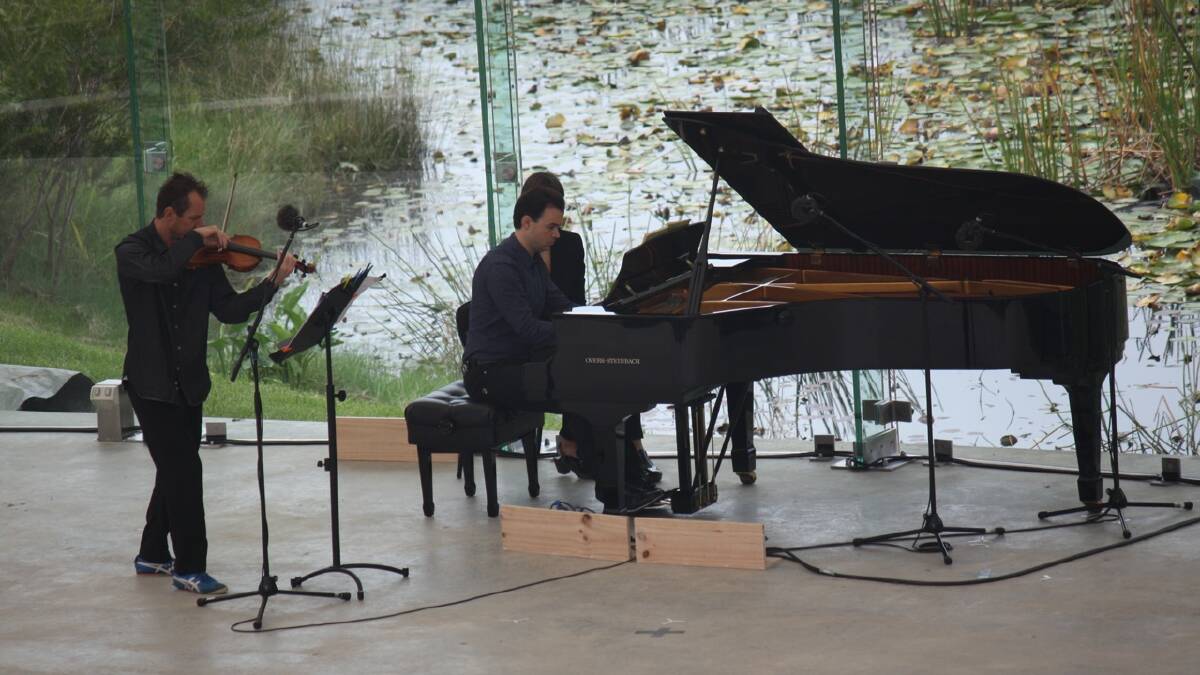  Richard Tognetti on violin and pianist Dejan Lazic at Four Winds Festival 2014. Photos: Ben Smyth