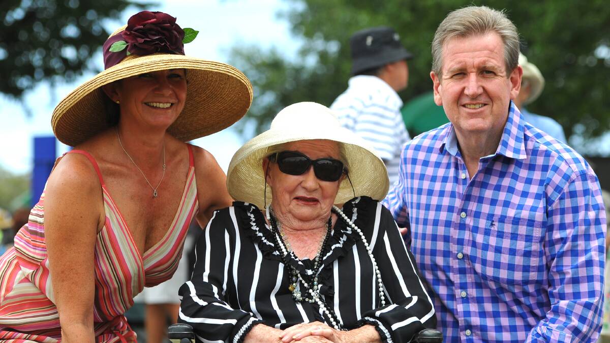 Premier Barry O'Farrell with Lucy Henderson and Margaret Henderson at the 2013 Tumbarumba Cup. Picture: Addison Hamilton/The Daily Advertiser
