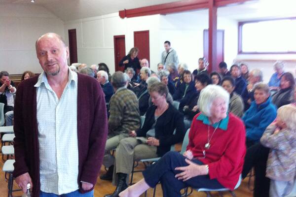 • Friends of Chinnock spokesperson Jamie Shaw at last week’s Tathra Hall meeting of around 150 residents to discuss the Tanja State Forest.