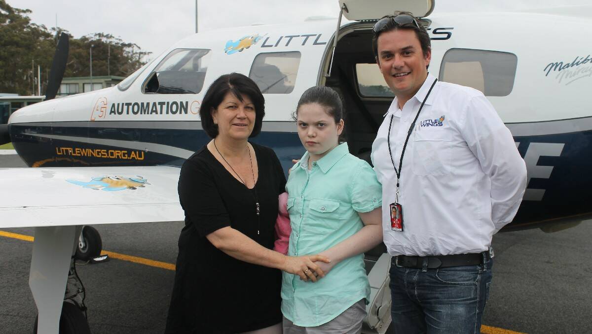 Lisa and Alayne Drowley arrive home after more than 400 days in Westmead Children’s Hospital, flown to Merimbula by Little Wings pilot Adrian Nisbet.