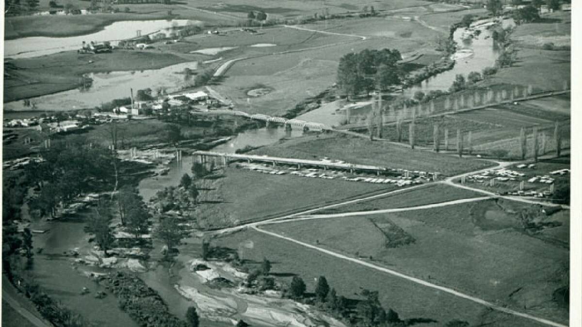 The Bega bridges old and new, in 1974.
