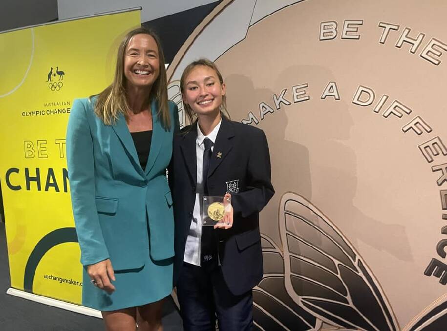 Daytona Porter stands tall and proud with Olympian Brooke Hanson OAM, at the prestigious Change-Maker award ceremony in December 2022. Picture supplied. 