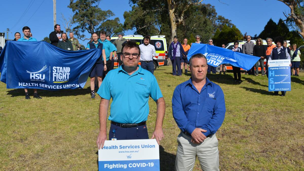 HSU delegate Grant Bryant and HSU coordinator for Southern NSW Local Health District Mark Jay lead Thursday's rally. Photo: Ben Smyth