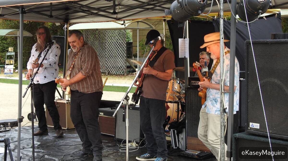Ken Oath and the Profaners perform at Arvy on the Green. The popular entertainers return this Saturday to the Candelo Kameruka Bowling Club.