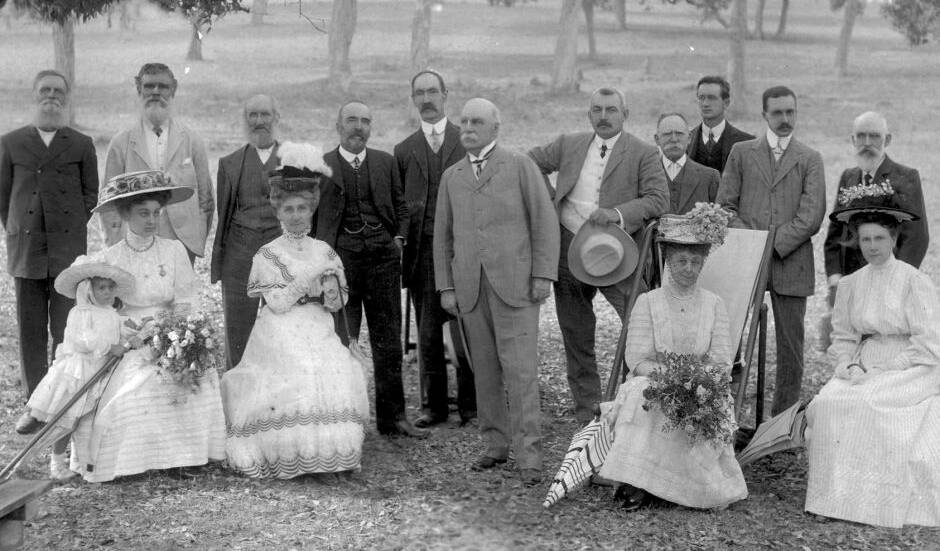 Sir Robert Lucas Tooth (centre), with Lady Helen Tooth (foreground, second from right) with Kameruka staff in 1902. Photo courtesy of the ABC
