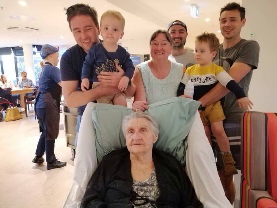 Hillgrove resident Jessie Barrow had an Easter surprise with a visit from daughter Myra Niemeier, grandsons Terry, Jim and Gary, and great grandsons Harry and Riley.
