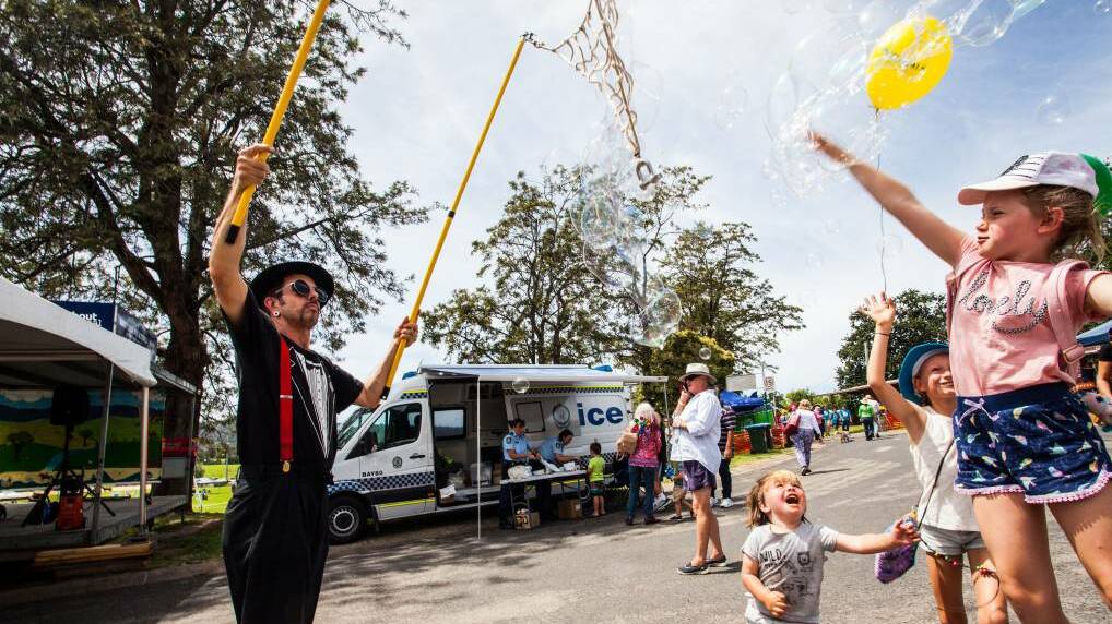 The 2020 Bega Show Community Event will include plenty of kids' activities, including acrobat and magic workshops.