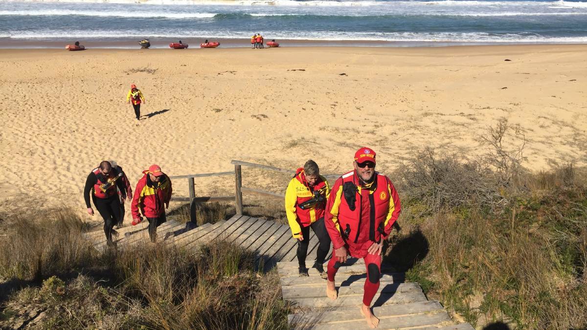 The search last week, before emergency services knew the search was a hoax. Photo: Alisdair McDonald. 