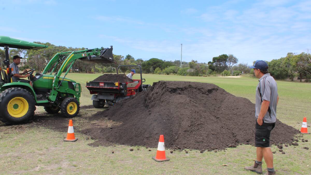 20 cubic metres of Fogo compost to be spread at Ford Park.