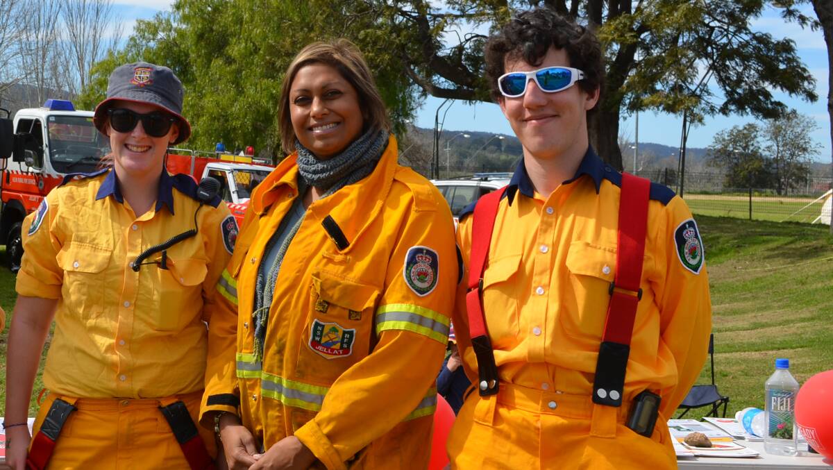 Elisabeth Walter (Bega RFS) and Darcy Mullens (Jellat RFS) with Indira Naidoo at the 2015 RFS Get Ready Weekend.