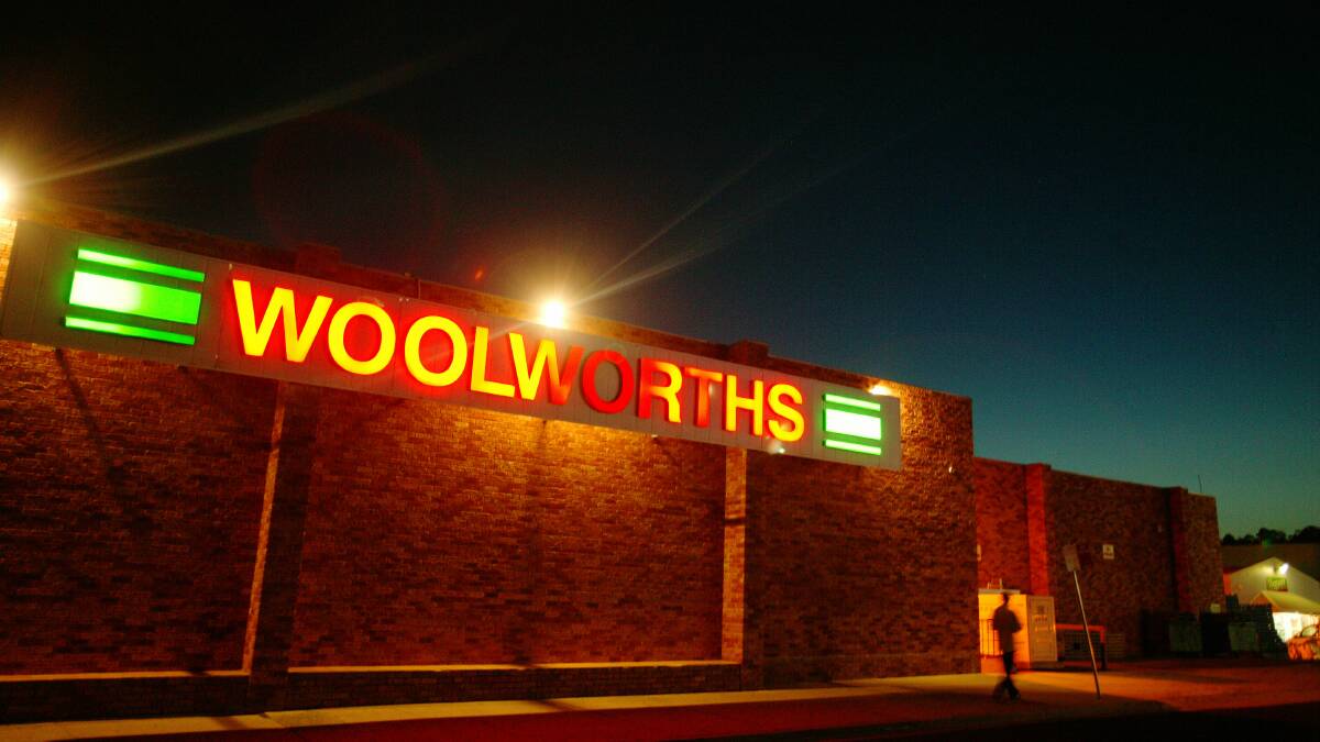 The lights will be back on in the old Woolies building but with a new tenant.