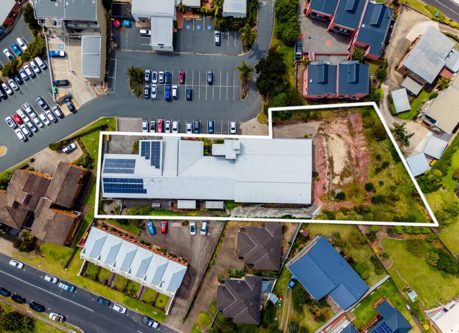 Aerial view of the Bega Valley Regional Learning Centre. The Lakeview Hotel can just be see at the top of the picture with car parking between the two buildings.