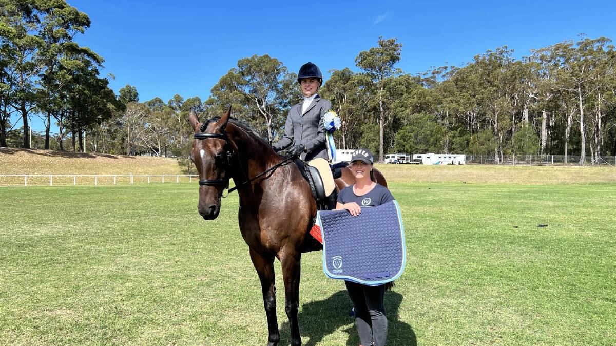 Cassia Dorrough on It's Raining Diamonds with event sponsor Lauren Wheeler of Willowglen Equestrian.