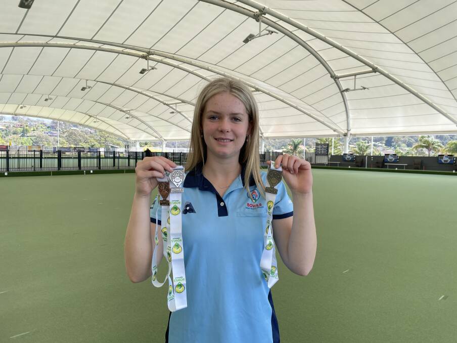 It's a full set for Reese Finn-Young, gold for the 2022 U18s singles, silver for NSW team position and bronze for the U18s triples. Picture by Denise Dion 