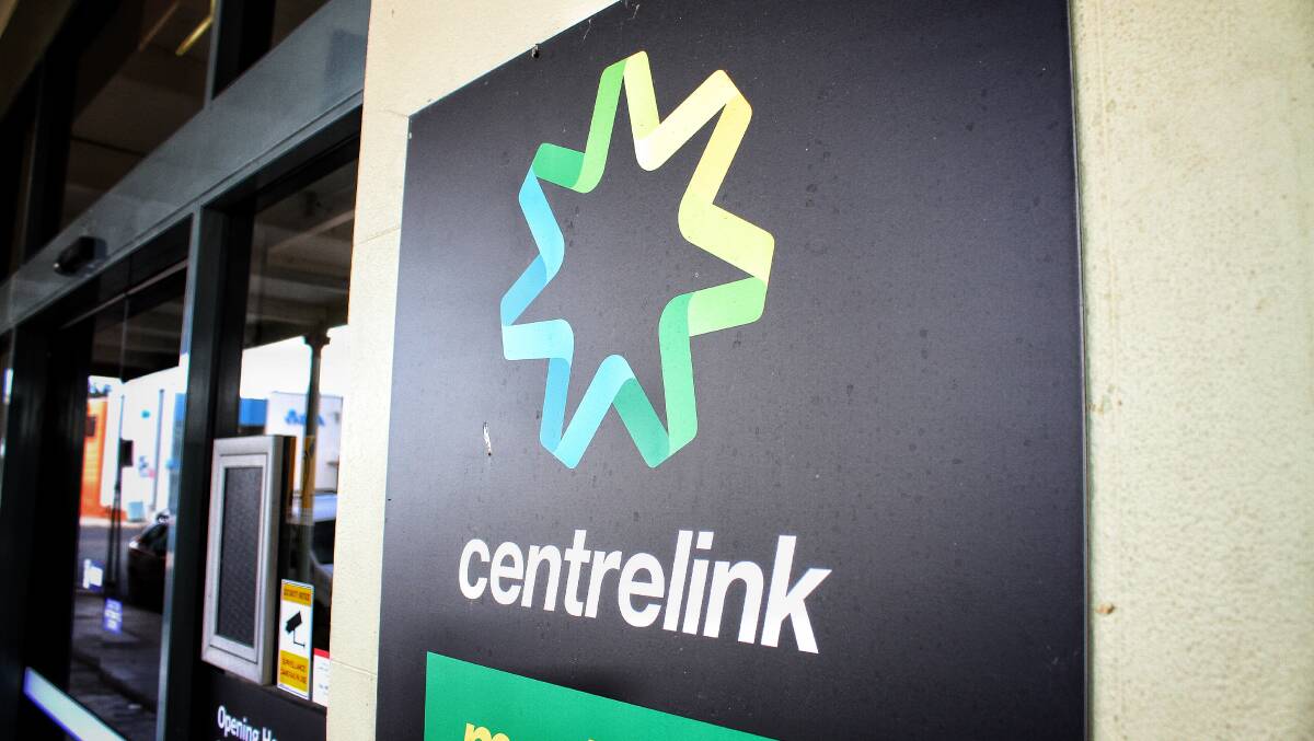 Long Centrelink queues, website outages put pressure on unknown numbers of newly unemployed