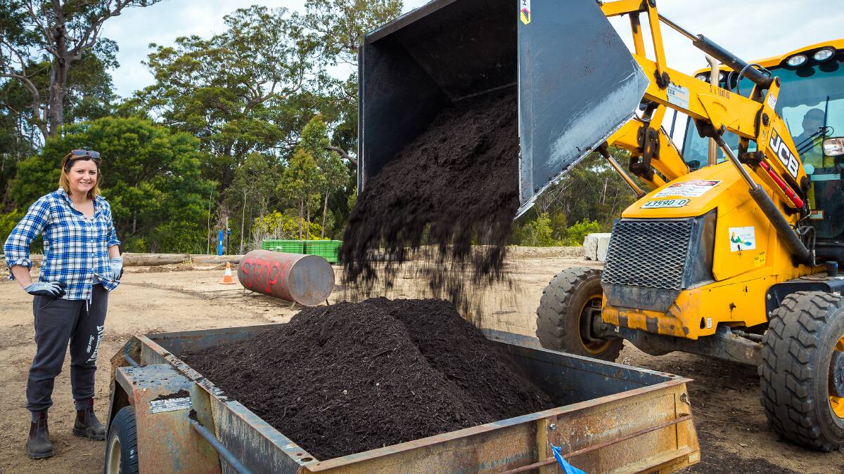 Bega Valley Shire Council mayor Kristy McBain buys a load of compost for her home garden. Picture: BVSC