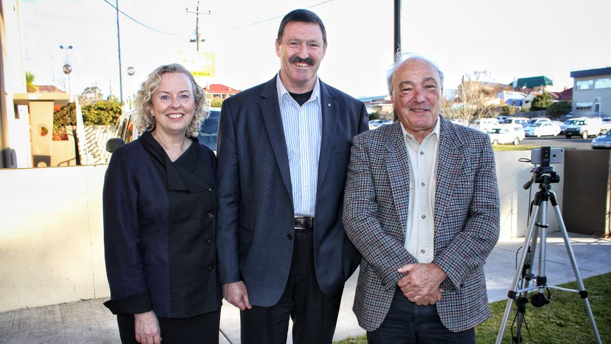 HEALTH POLICY: Eden-Monaro MP Mike Kelly (centre) with Newcastle MP Sharon Claydon and Macarthur MP Mike Freelander in Bega on Tuesday.