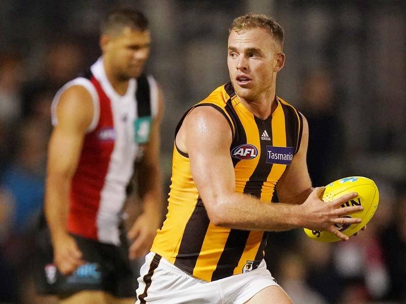 Tom Mitchell's return from a broken leg is on track with Hawthorn expecting him to play in week one.