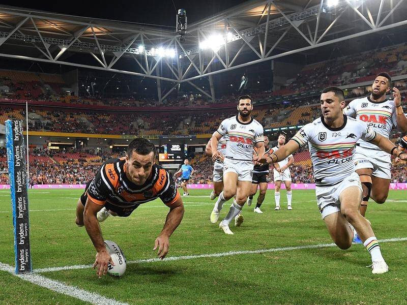 Corey Thompson has re-signed with the Wests Tigers until the end of the 2021 NRL season.