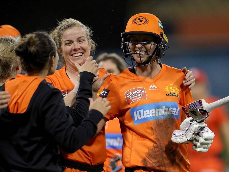 Scorchers' Meg Lanning is hailed by her teammates after winning the WBBL clash with the Renegades.