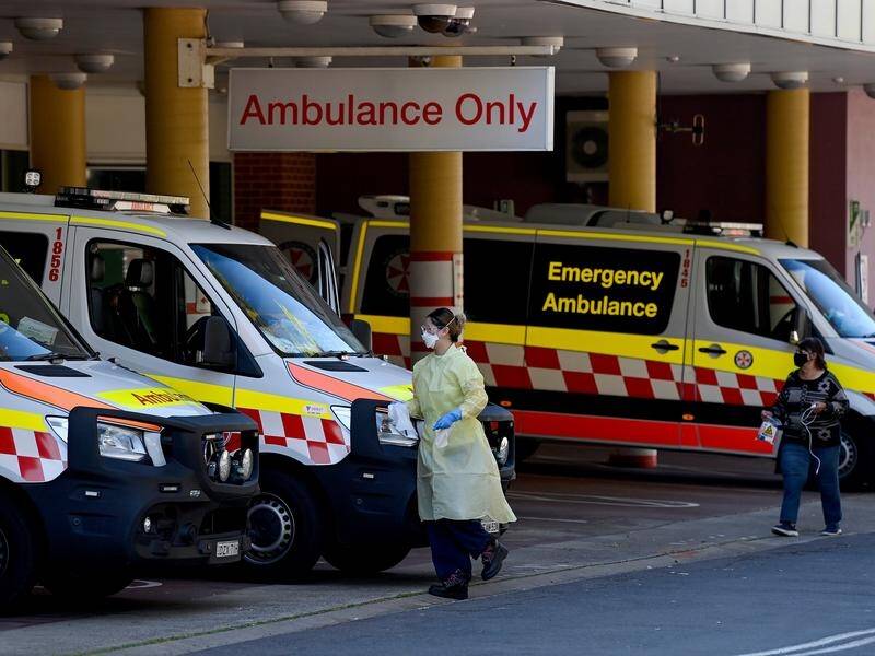 The NSW triple zero emergency system could collapse if a paramedics' pay dispute isn't resolved. (Bianca De Marchi/AAP PHOTOS)