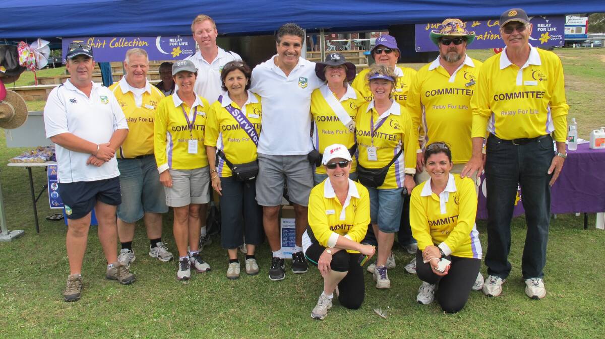 Former NRL player Mario Fenech with the 2013 Bega Valley Relay For Life committee.