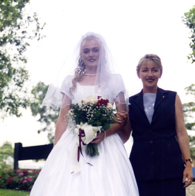 Belinda Hillier, pictured with her mother Sylvia Pajuczok, on her wedding day in 1999.  Sylvia Pajuczok was last seen alive on December 23, 2008, while visiting a friend at Rockton, near Bombala.


