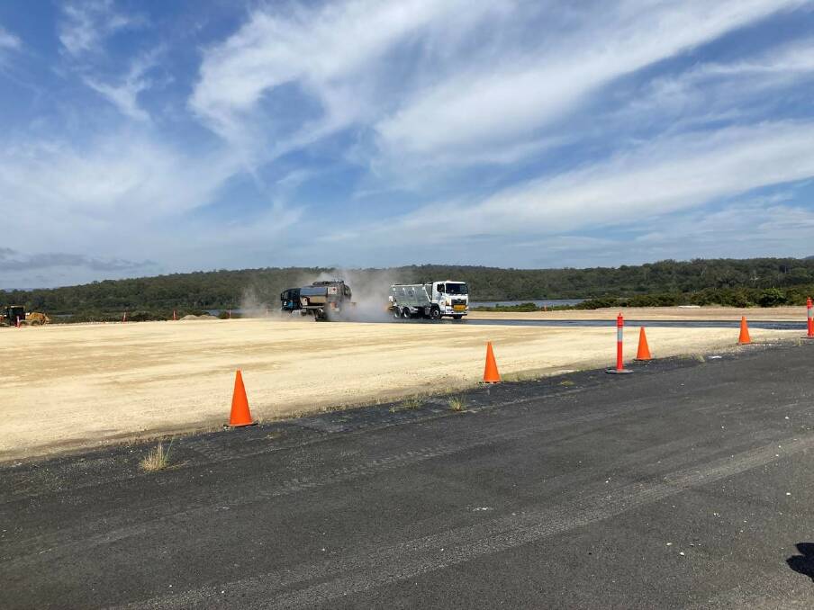 A portion of the southern platform extension closest to the runway was temporarily sealed on Wednesday, on time for returning the runway to its normal length from December 20. Photo: Supplied